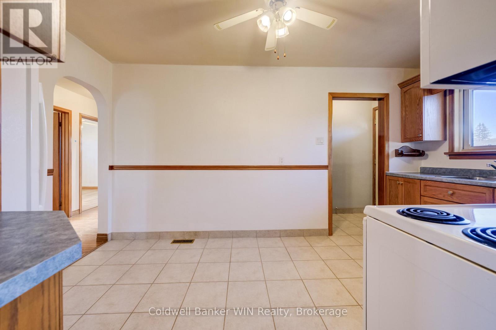 560 Prince Charles Street, Wellington North, Ontario  N0G 2L3 - Photo 9 - X13110584