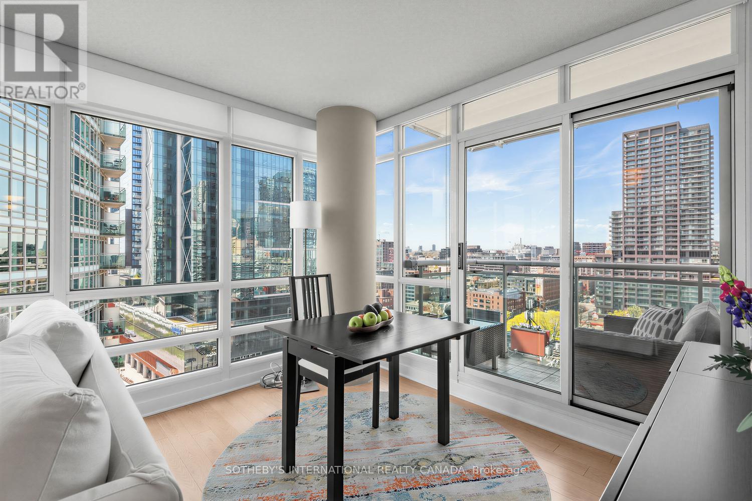 2102 - 381 Front Street W, Toronto, Ontario  M5V 3R8 - Photo 11 - C13110512