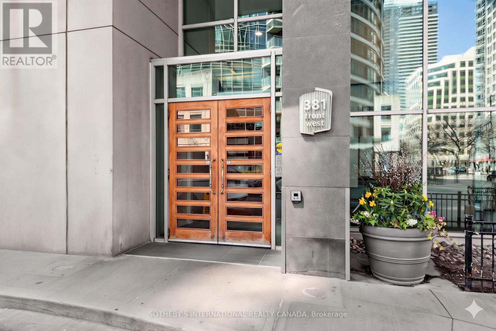 2102 - 381 Front Street W, Toronto, Ontario  M5V 3R8 - Photo 2 - C13110512