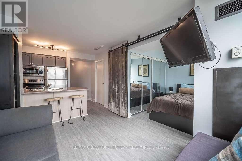 1601 - 650 QUEENS QUAY BOULEVARD, Toronto, Ontario