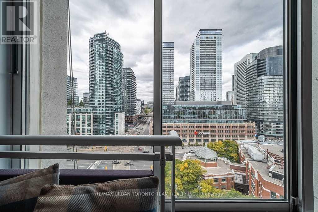 1601 - 650 Queens Quay Boulevard, Toronto, Ontario  M5V 3N2 - Photo 14 - C13110566