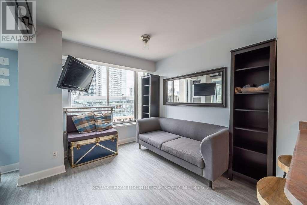 1601 - 650 Queens Quay Boulevard, Toronto, Ontario  M5V 3N2 - Photo 2 - C13110566