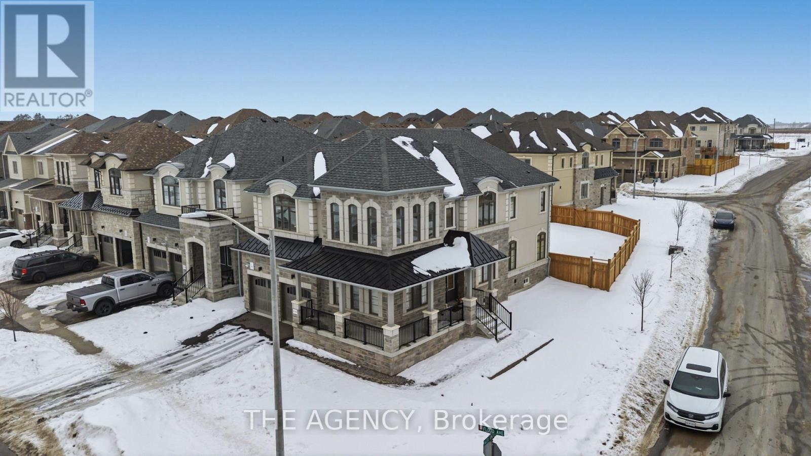 134 Flood Avenue, Clarington, Ontario  L1B 0W6 - Photo 2 - E13110492