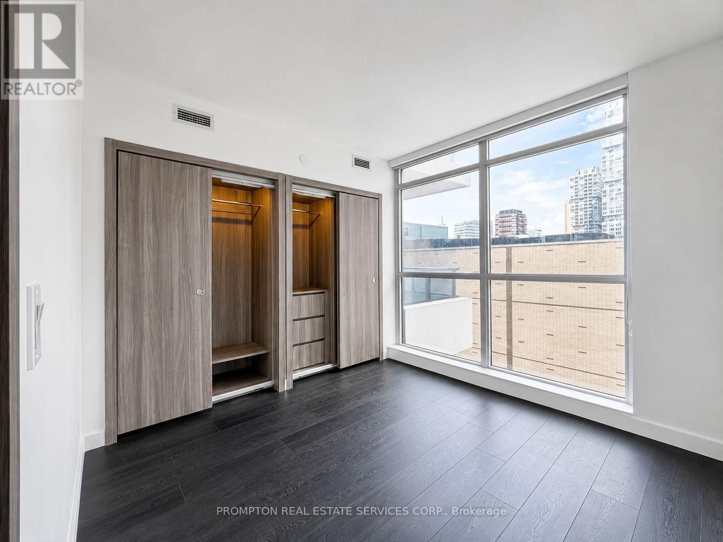 906 - 38 Widmer Street, Toronto, Ontario  M5V 2E9 - Photo 5 - C12991406