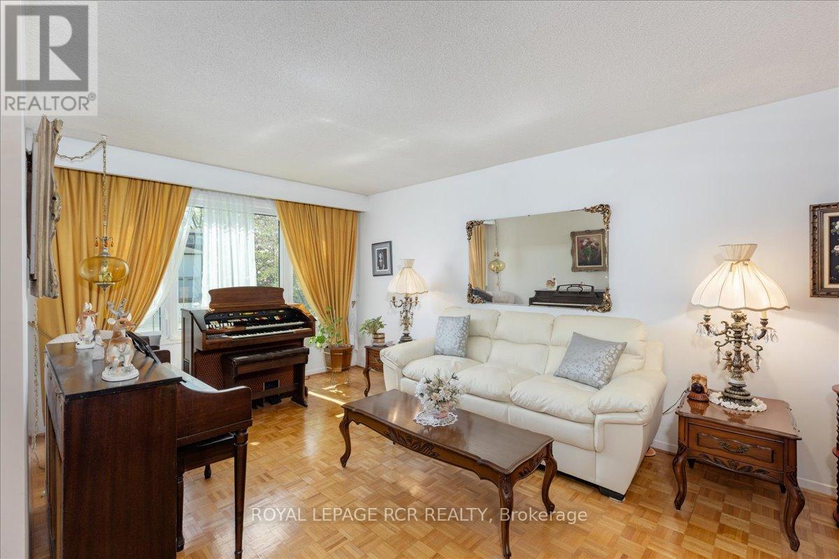 63 Portland Crescent, Newmarket, Ontario  L3Y 6A6 - Photo 7 - N13110444