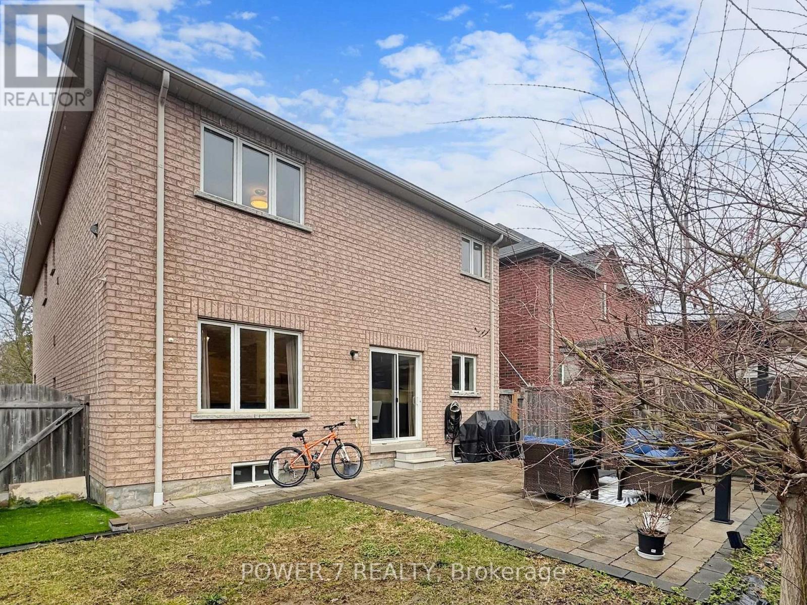 45 Lost Pond Crescent, Whitchurch-Stouffville, Ontario  L4A 0R4 - Photo 38 - N13110484