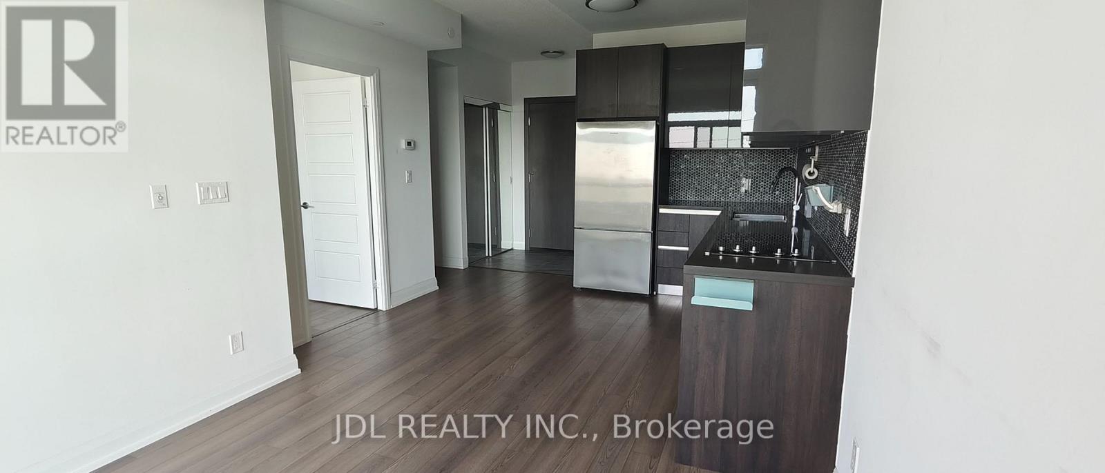 721 - 25 Water Walk Drive, Markham, Ontario  L6G 0G3 - Photo 6 - N13110548