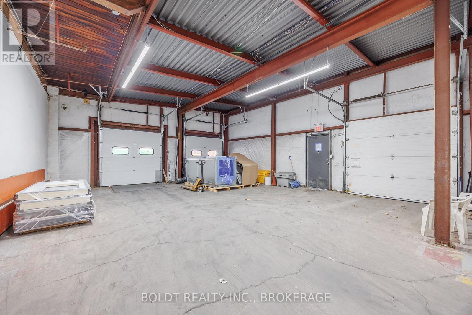 120 - 325 Welland Avenue, St. Catharines, Ontario  L2R 2R2 - Photo 21 - X12731962