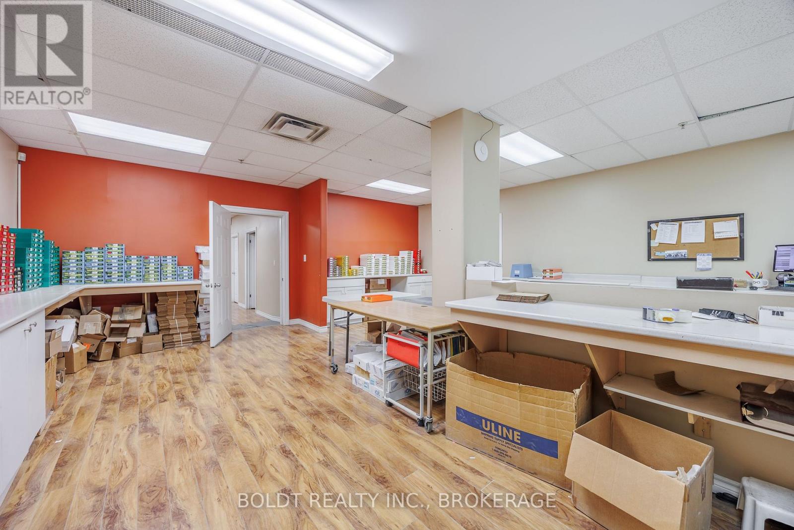 120 - 325 Welland Avenue, St. Catharines, Ontario  L2R 2R2 - Photo 8 - X12731962