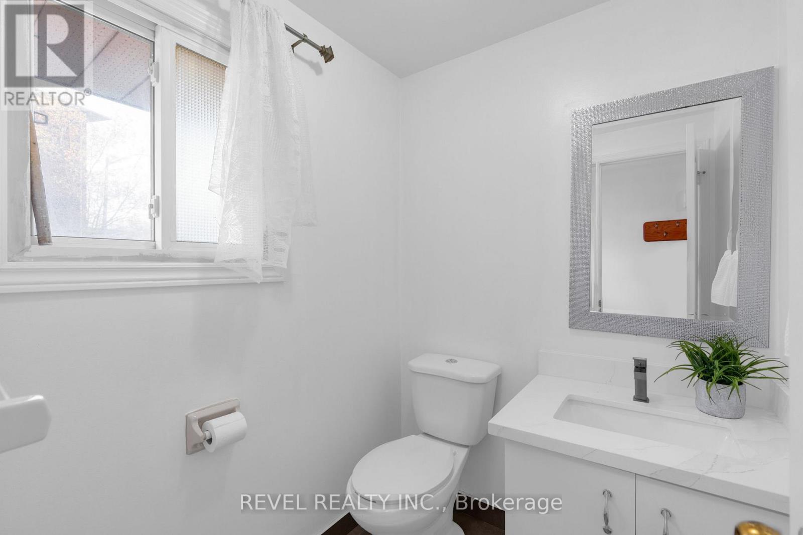 16 Quail Crescent, Barrie, Ontario  L4N 6X1 - Photo 6 - S13110452