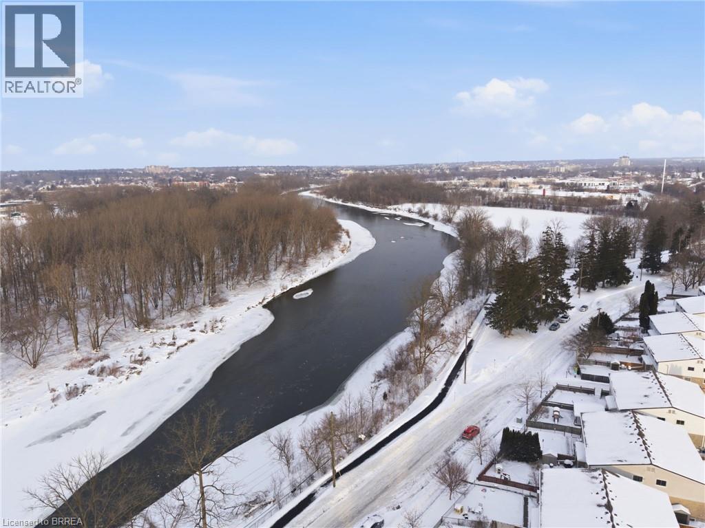 35 Oakhill Drive Unit# 20c, Brantford, Ontario  N3T 1R1 - Photo 3 - 40822693