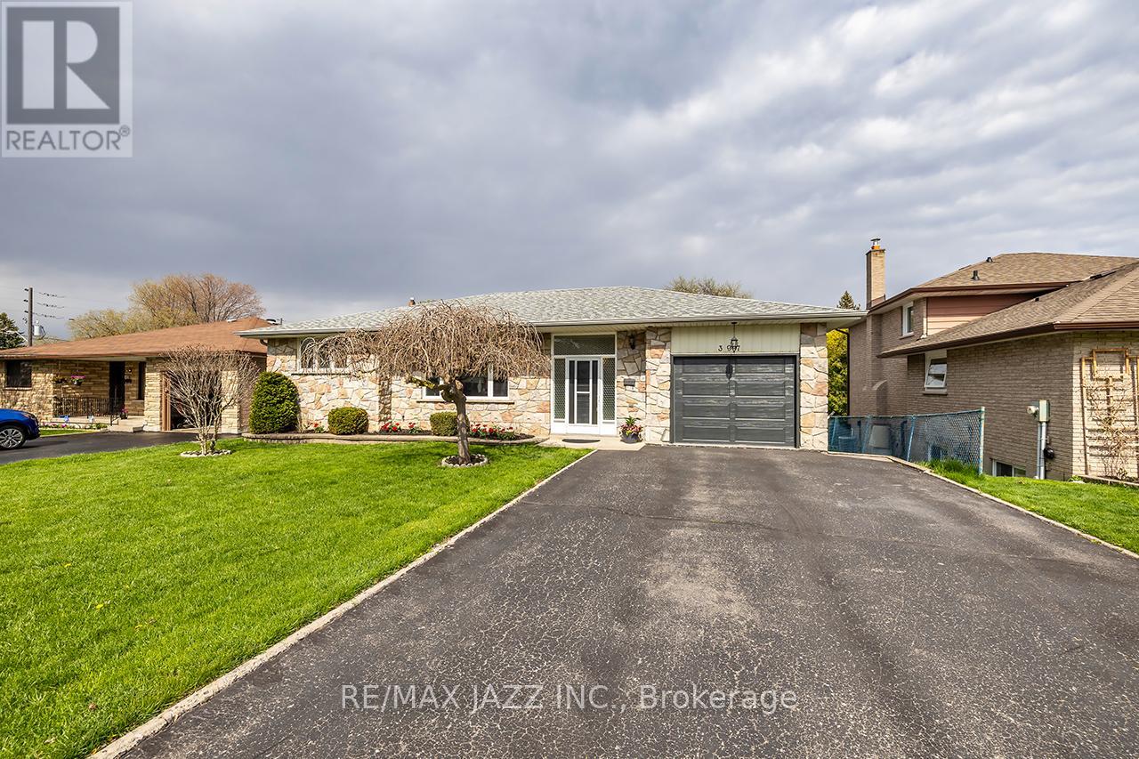 397 FAIRLAWN STREET, Oshawa, Ontario