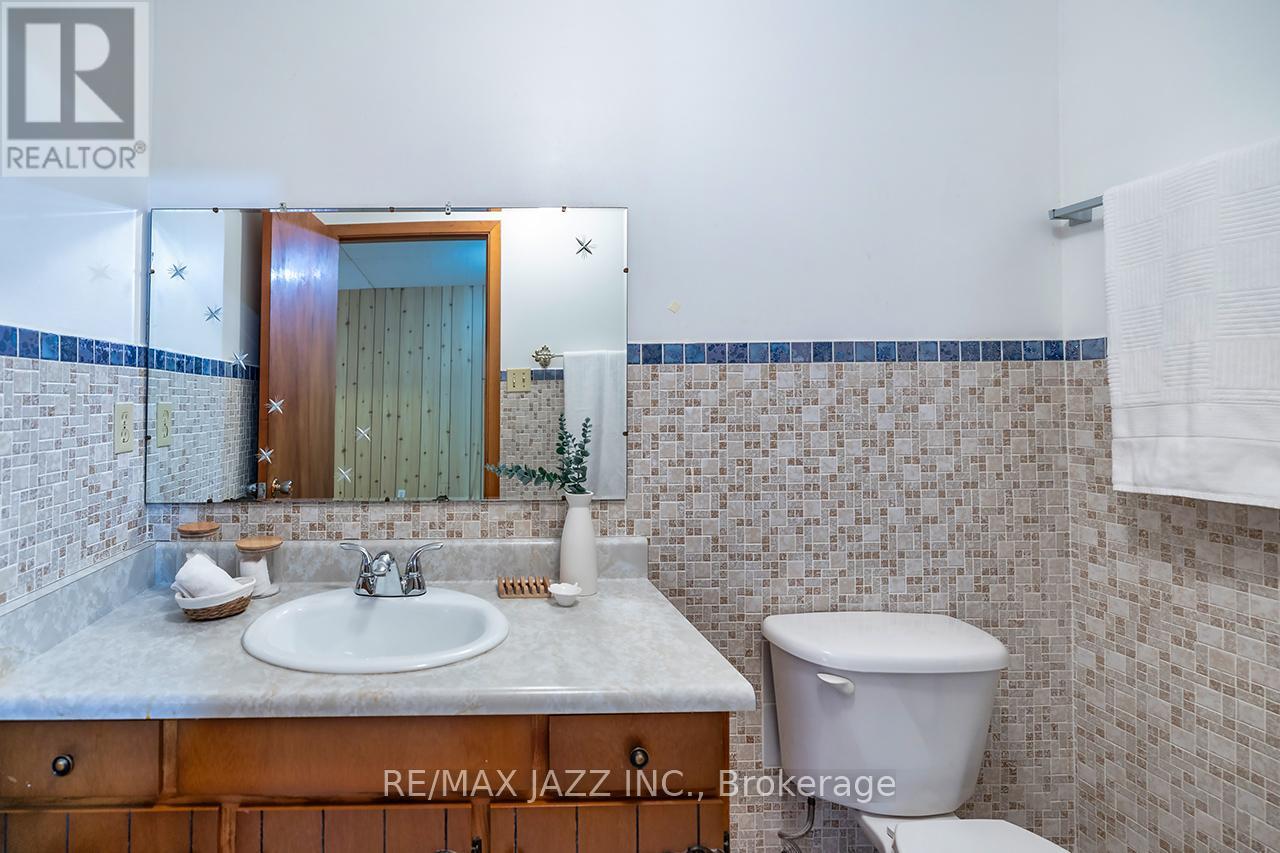397 Fairlawn Street, Oshawa, Ontario  L1J 4R2 - Photo 25 - E13110356