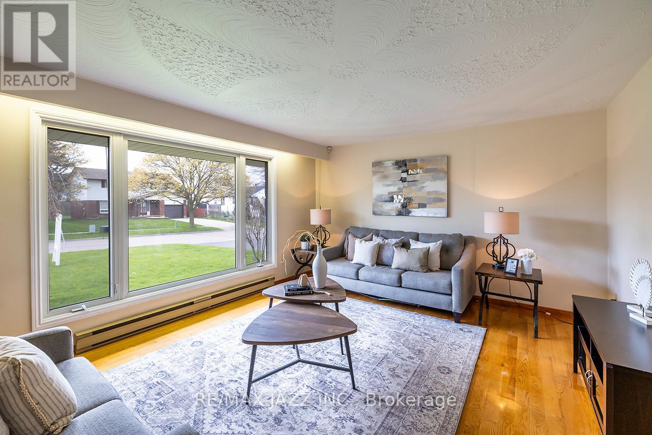 397 Fairlawn Street, Oshawa, Ontario  L1J 4R2 - Photo 7 - E13110356