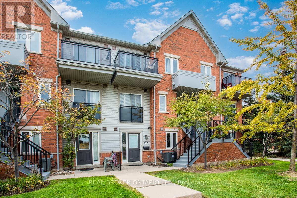21 - 4620 GUILDWOOD WAY, Mississauga, Ontario