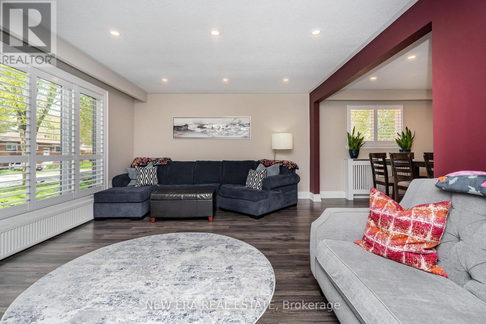 3515 Gallager Drive, Mississauga, Ontario  L5C 2N2 - Photo 4 - W13110314