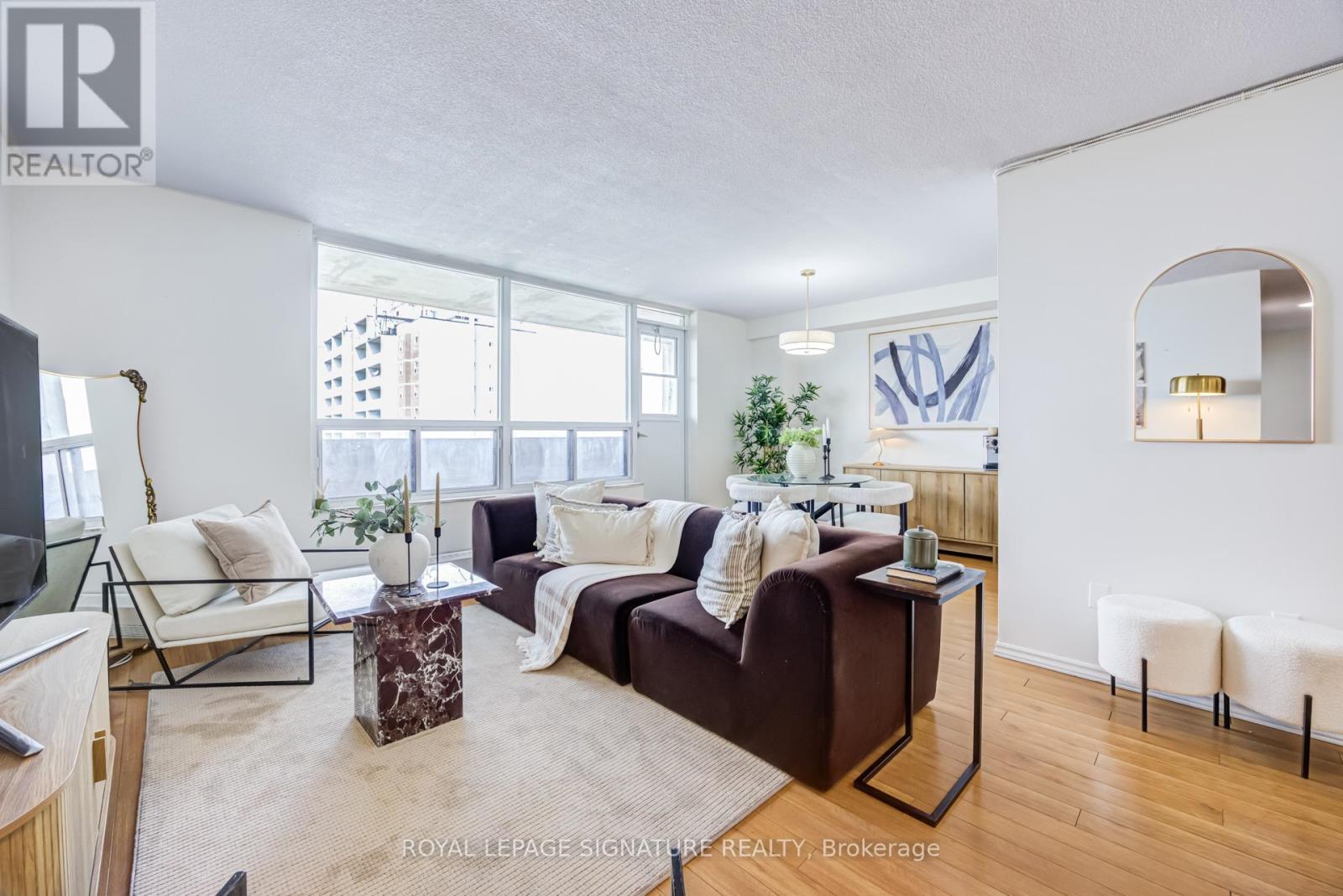 2309 - 3390 Weston Road, Toronto, Ontario  M9M 2X3 - Photo 4 - W13110370