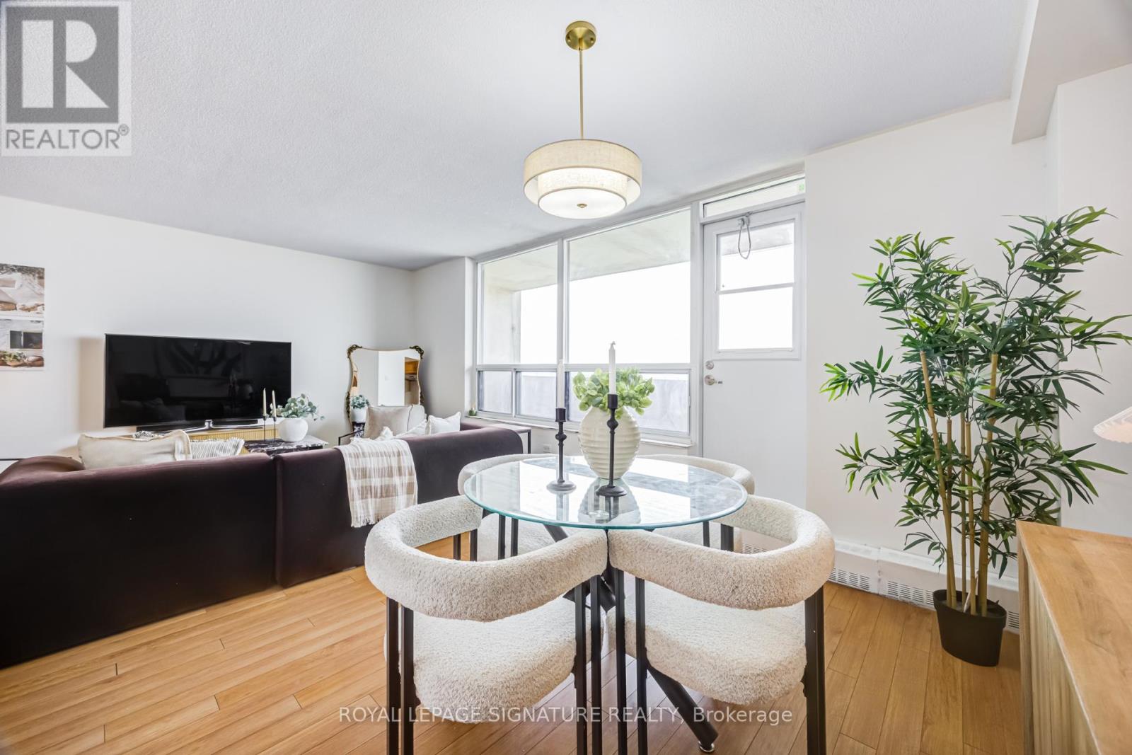2309 - 3390 Weston Road, Toronto, Ontario  M9M 2X3 - Photo 6 - W13110370