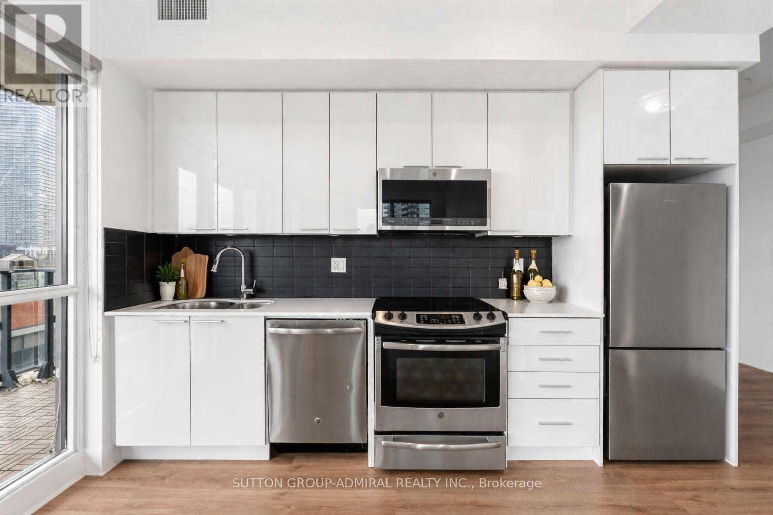 625 - 10 Park Lawn Road, Toronto, Ontario  M8V 0H9 - Photo 2 - W13110406