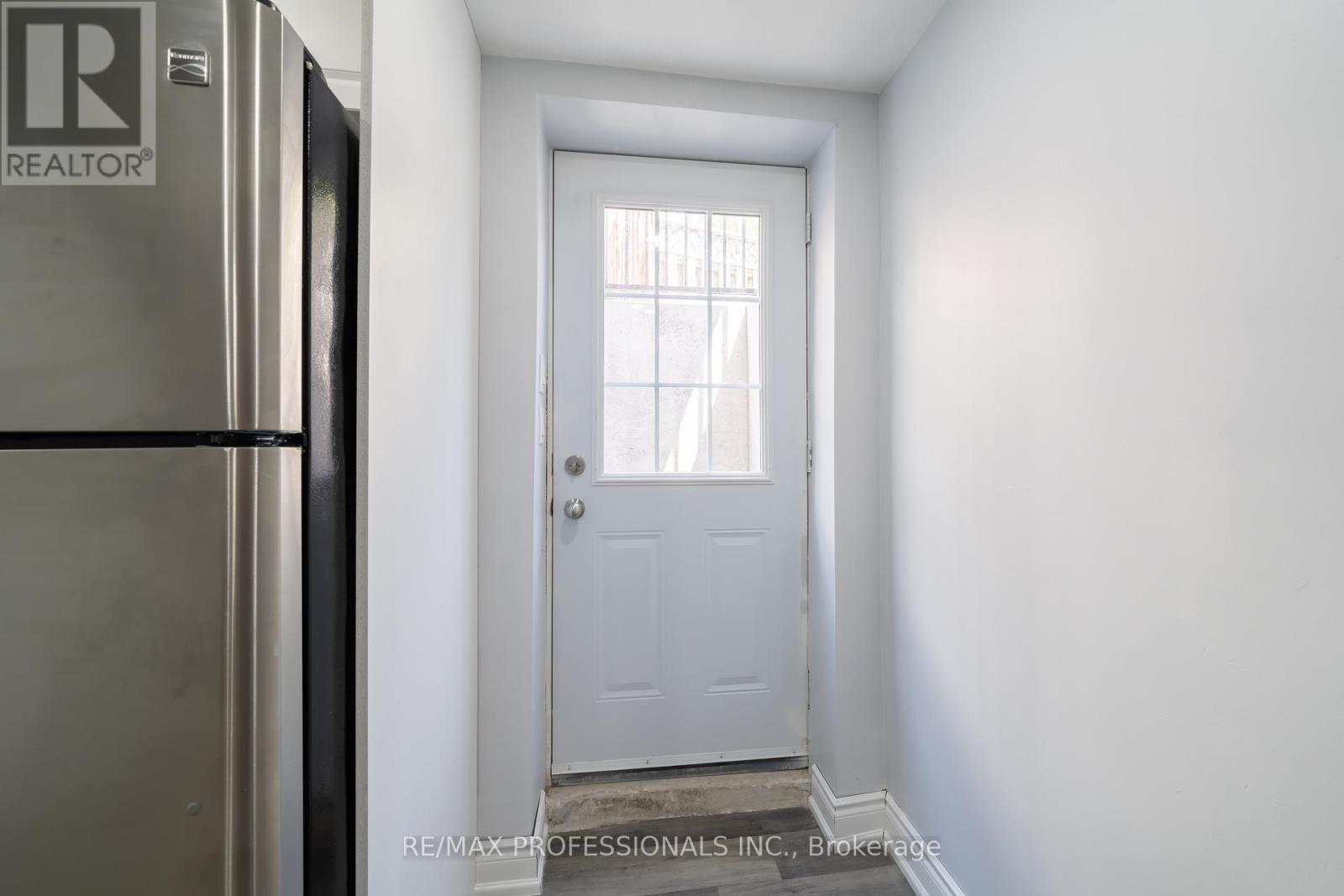 Unknown Address, ,    - Photo 3 - W13110466