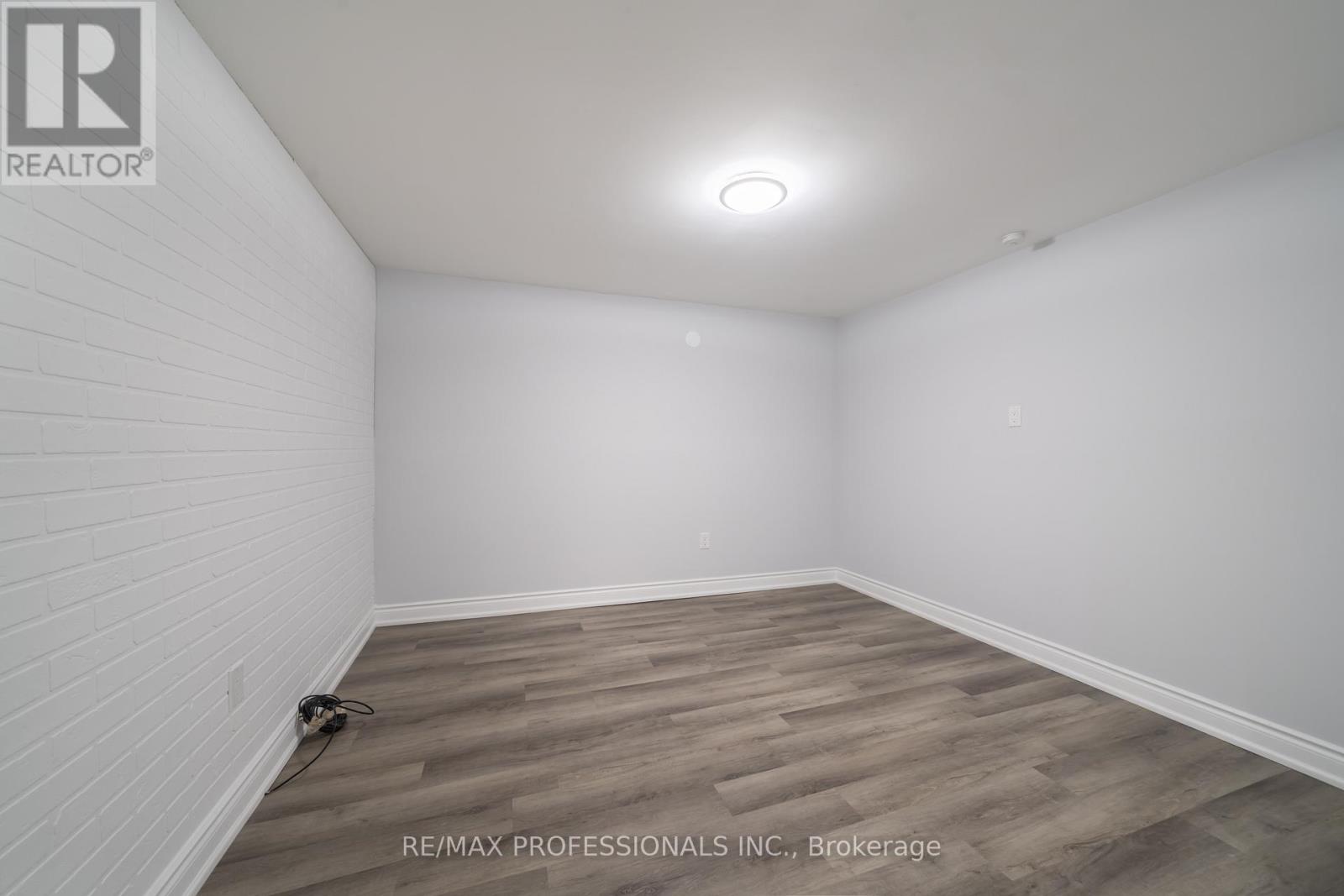 Unknown Address, ,    - Photo 5 - W13110466