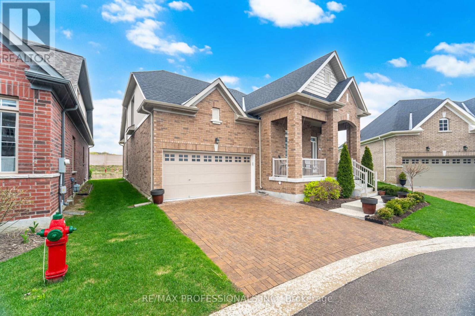 40 Bluestone Crescent, Brampton, Ontario  L6R 4B8 - Photo 3 - W13110480
