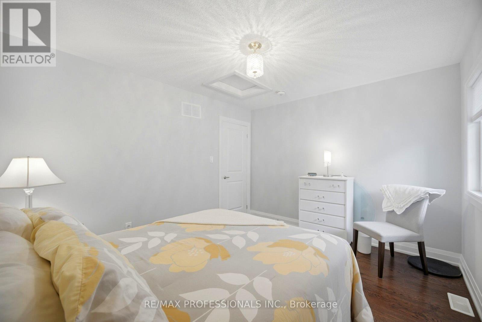 40 Bluestone Crescent, Brampton, Ontario  L6R 4B8 - Photo 31 - W13110480