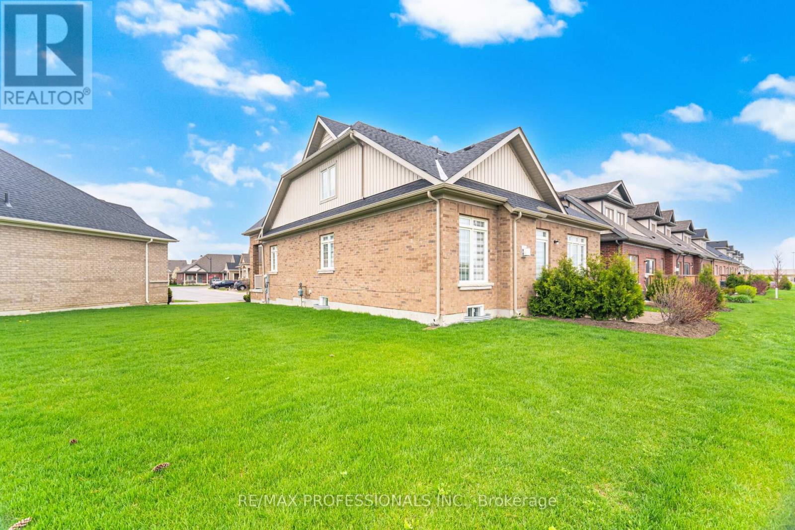 40 Bluestone Crescent, Brampton, Ontario  L6R 4B8 - Photo 36 - W13110480