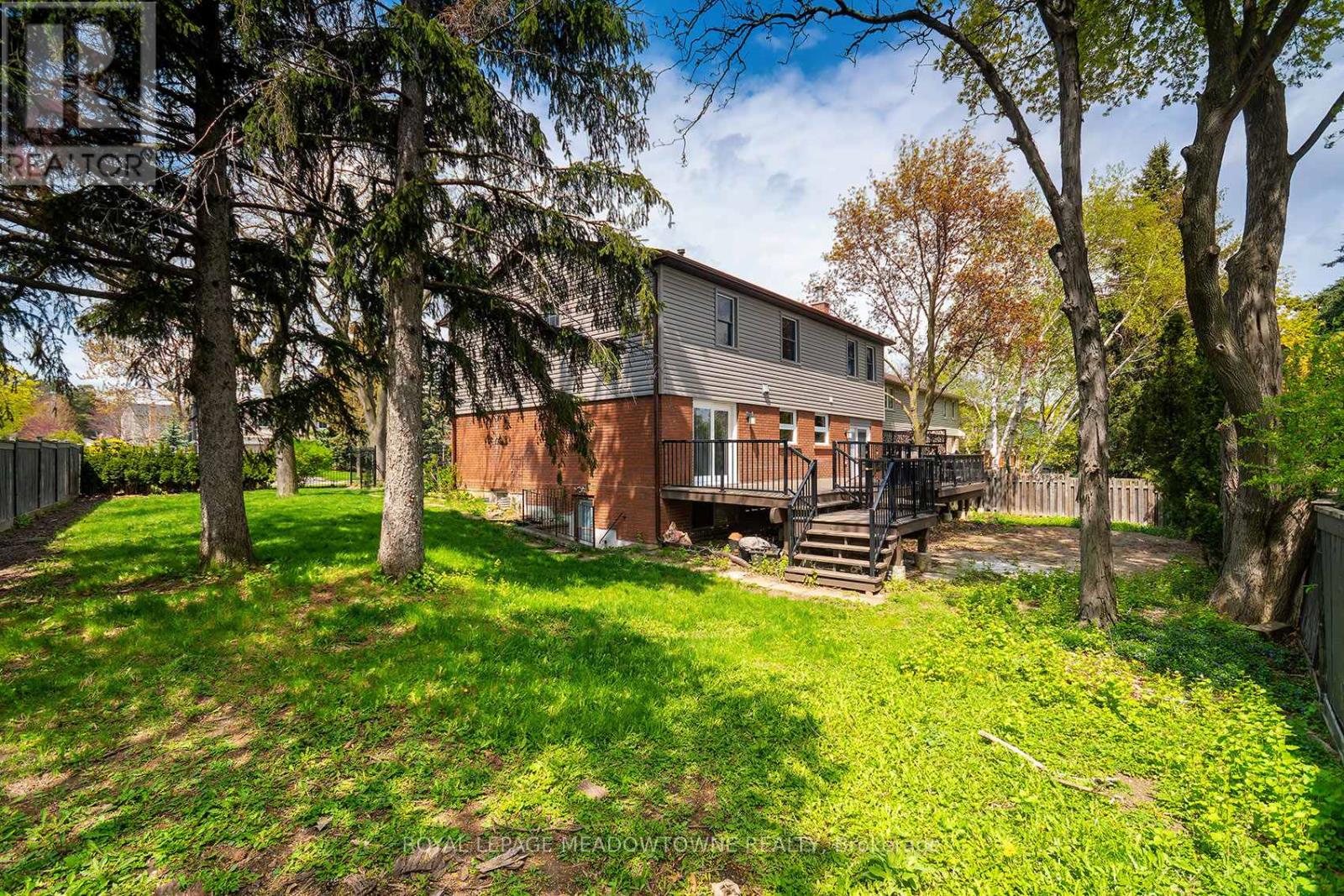 6942 Barrisdale Drive, Mississauga, Ontario  L5N 2H4 - Photo 12 - W13110506