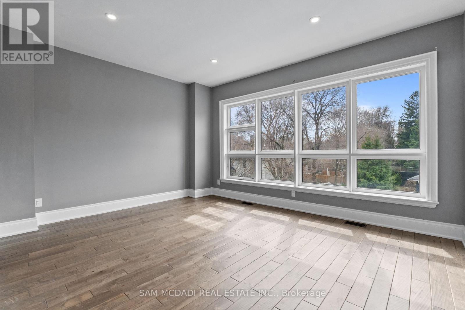 15 Old Oak Drive, Toronto, Ontario  M9A 1A3 - Photo 12 - W13110526