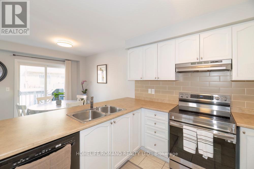 31 Davenhill Road, Brampton, Ontario  L6P 3E1 - Photo 11 - W13110556