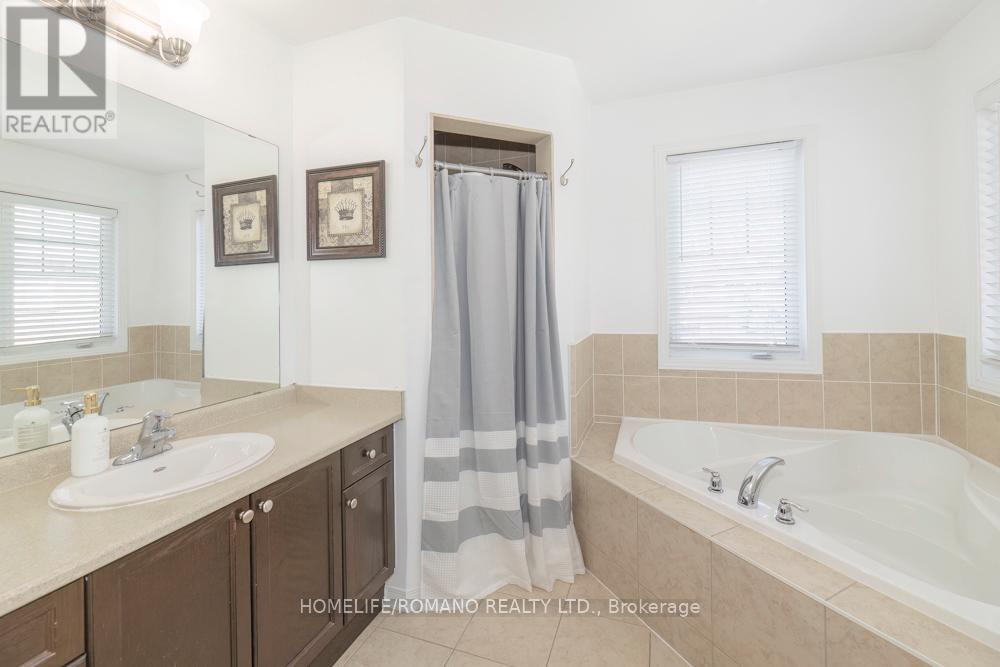 31 Davenhill Road, Brampton, Ontario  L6P 3E1 - Photo 15 - W13110556