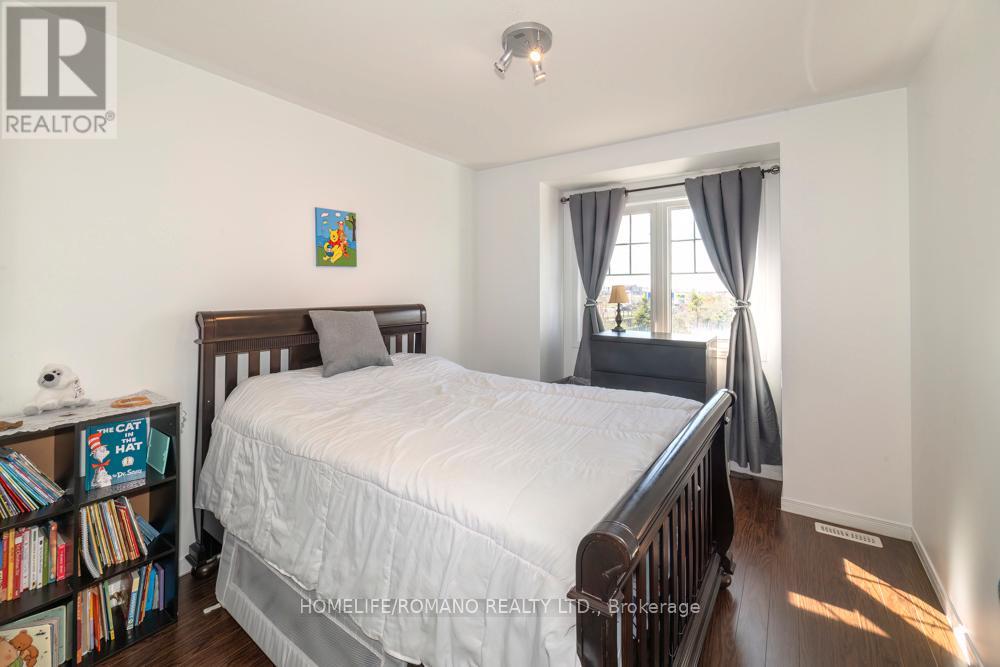 31 Davenhill Road, Brampton, Ontario  L6P 3E1 - Photo 17 - W13110556