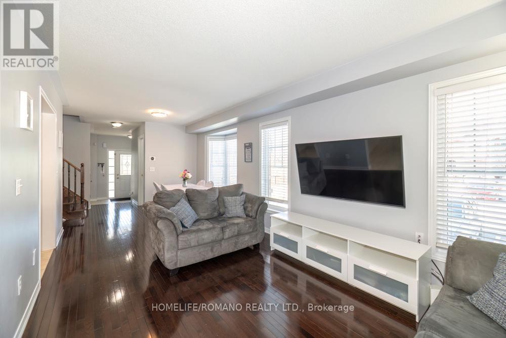 31 Davenhill Road, Brampton, Ontario  L6P 3E1 - Photo 8 - W13110556