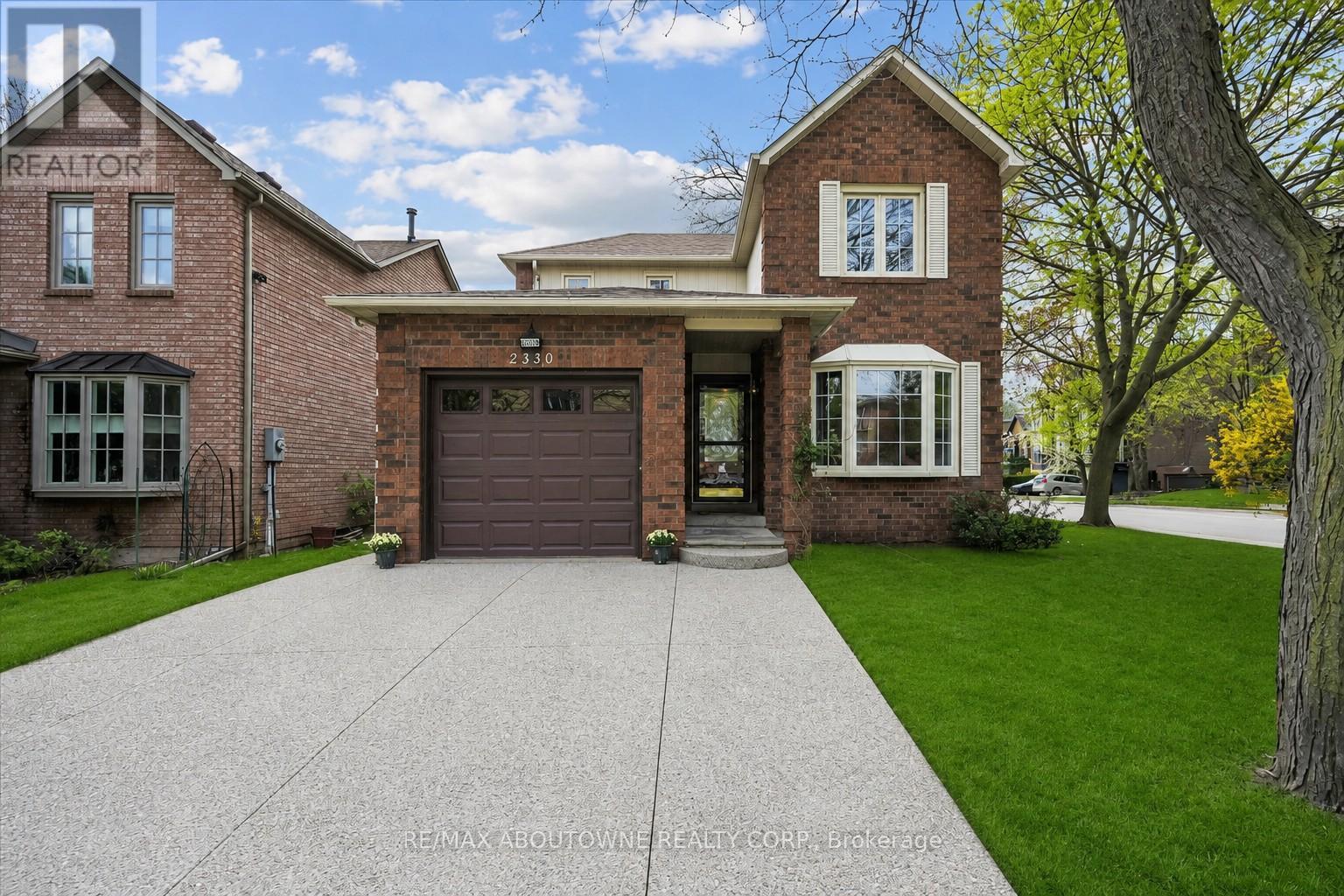 2330 Marine Drive, Oakville, Ontario  L6L 1C3 - Photo 1 - W13110560