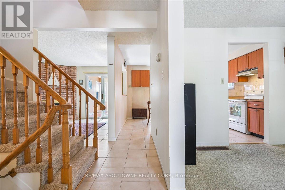 2330 Marine Drive, Oakville, Ontario  L6L 1C3 - Photo 13 - W13110560