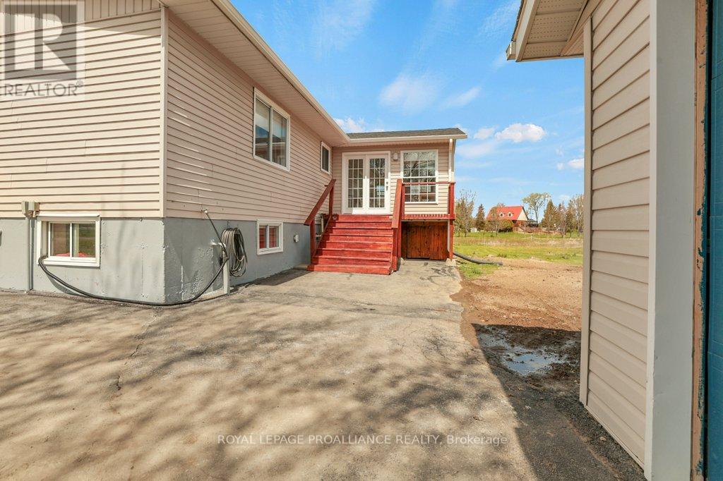 7872 Highway 62, Belleville, Ontario  K0K 2B0 - Photo 2 - X13110514