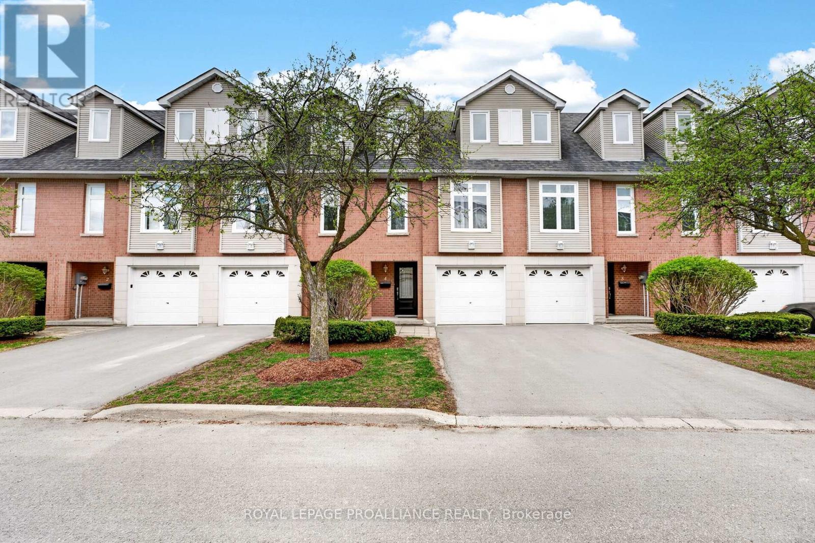 4 - 9 Progress Avenue, Belleville, Ontario  K8P 4Z3 - Photo 1 - X13110598