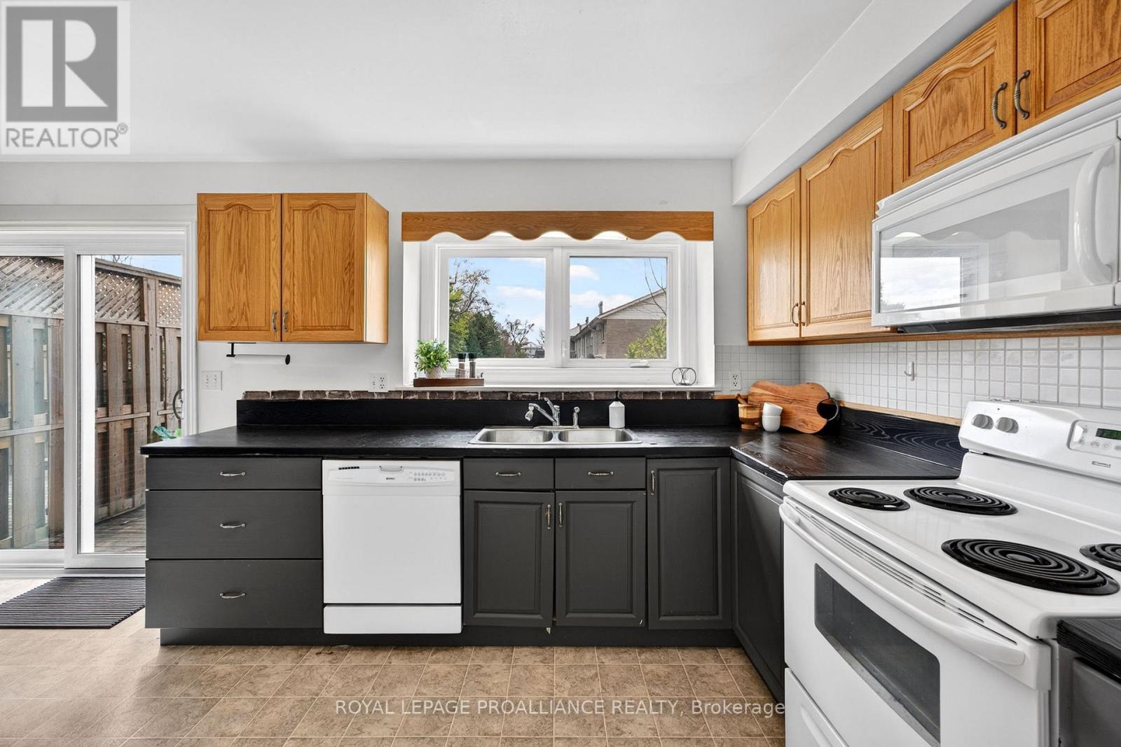 4 - 9 Progress Avenue, Belleville, Ontario  K8P 4Z3 - Photo 10 - X13110598
