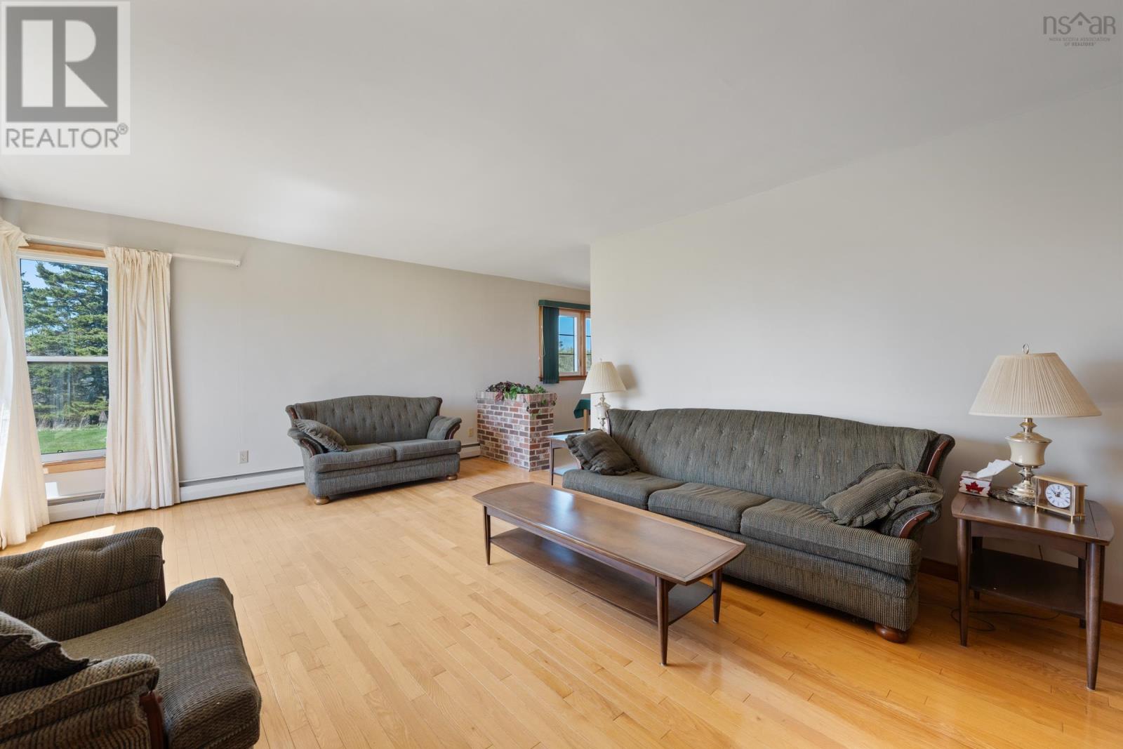 5996 Highway 1, Mavillette, Nova Scotia  B5A 5B3 - Photo 10 - 202610057
