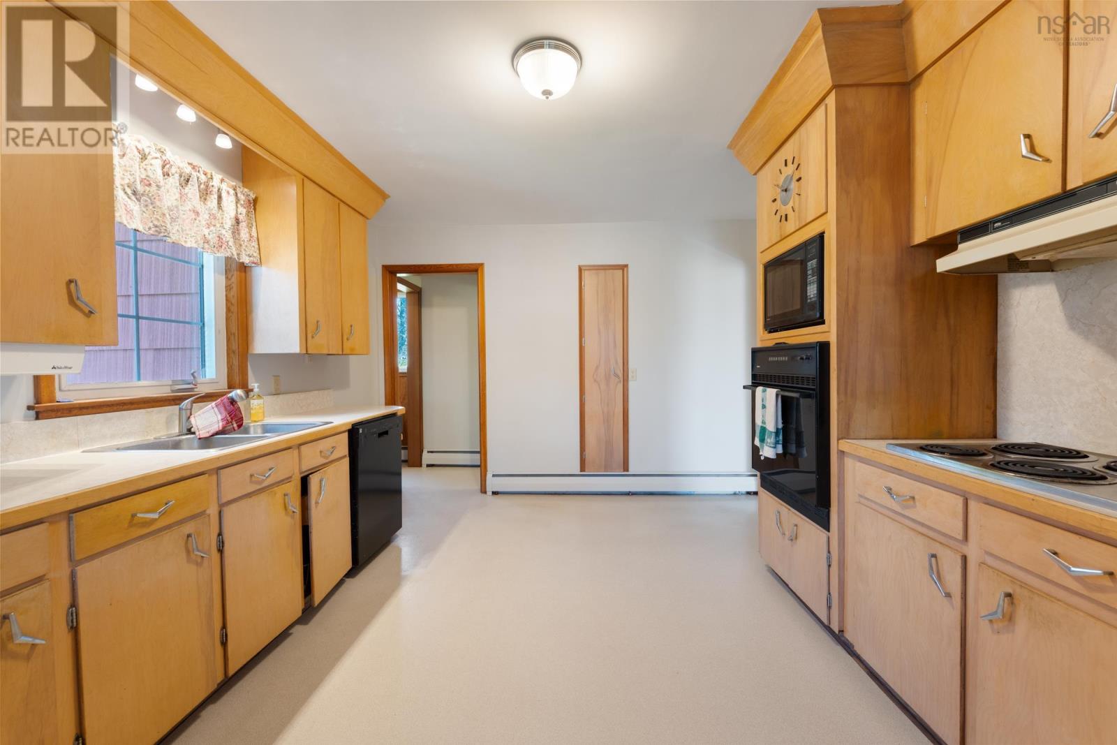 5996 Highway 1, Mavillette, Nova Scotia  B5A 5B3 - Photo 6 - 202610057