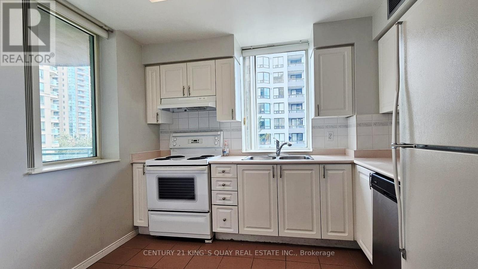 500 - 28 Pemberton Avenue, Toronto, Ontario  M2M 4L1 - Photo 13 - C13030096