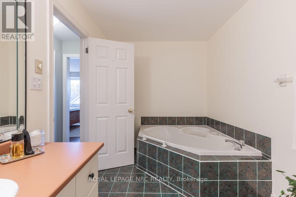 13 - 1 Lakeside Drive, St. Catharines, Ontario  L2M 1P3 - Photo 20 - X13110350