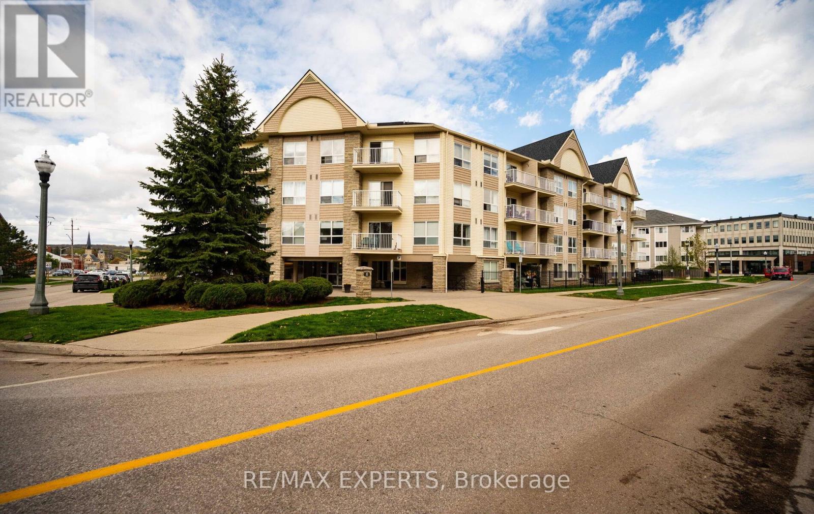 319 - 8 Harris Street, Cambridge, Ontario  N1R 8R1 - Photo 2 - X13110524