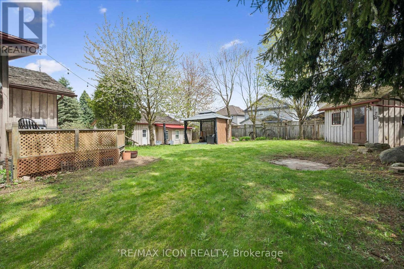 630 Robert Ferrie Drive, Kitchener, Ontario  N2P 2R4 - Photo 30 - X13110538