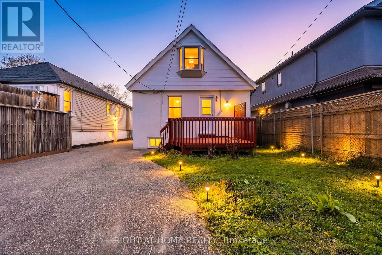 6 Vanbrugh Avenue, Toronto, Ontario  M1N 3S7 - Photo 2 - E13109706