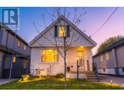 6 VANBRUGH AVENUE, Toronto, Ontario