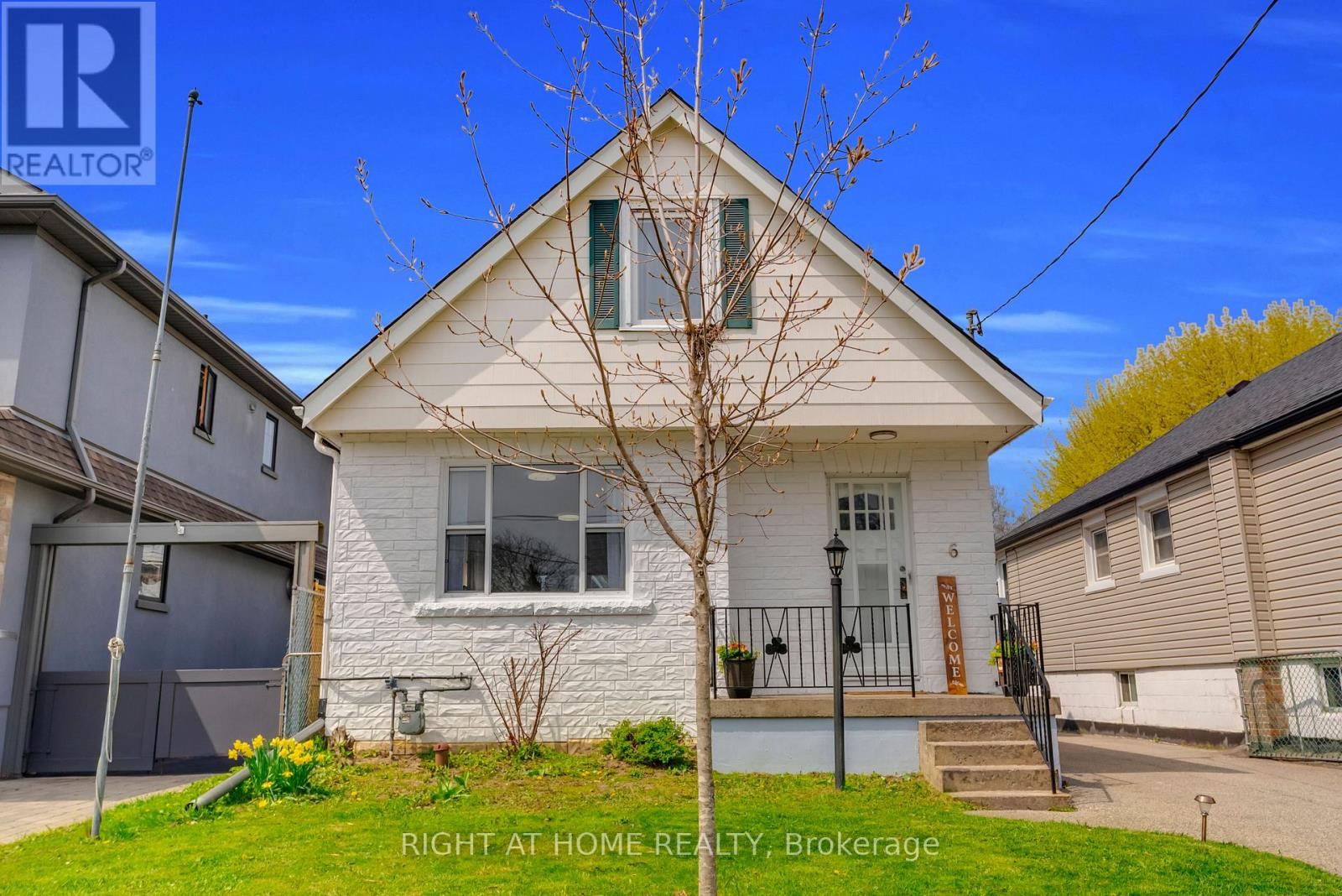 6 Vanbrugh Avenue, Toronto, Ontario  M1N 3S7 - Photo 3 - E13109706