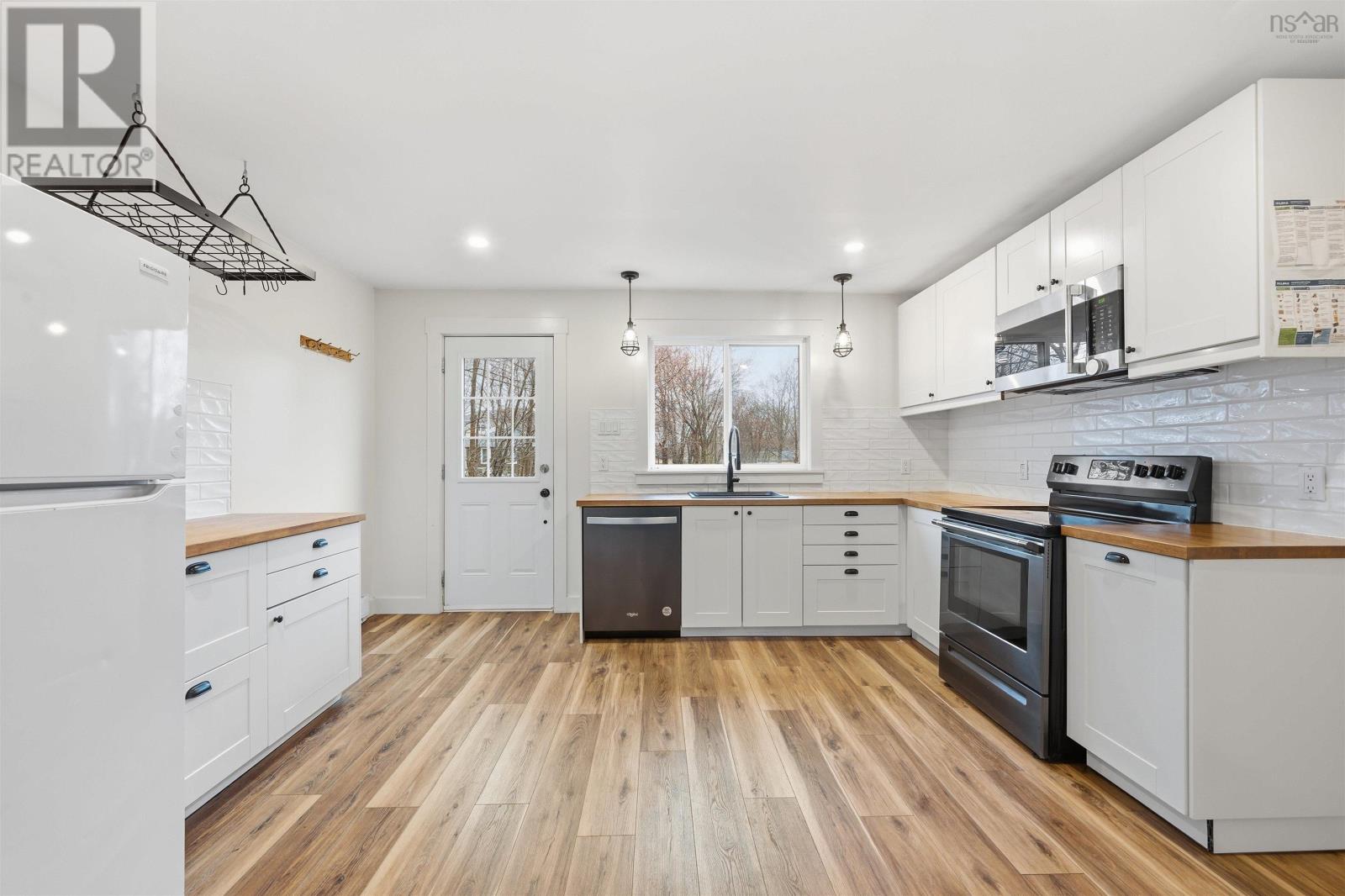 6 Sylvia Avenue, Halifax, Nova Scotia  B3R 1J8 - Photo 14 - 202610402