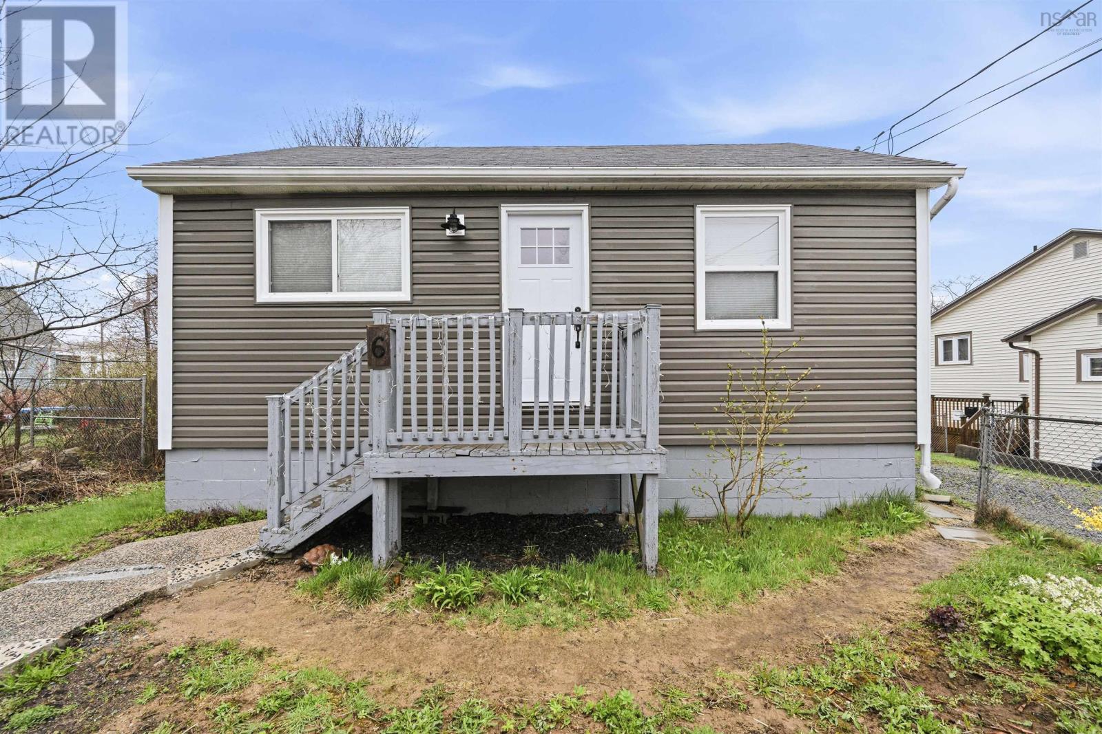 6 Sylvia Avenue, Halifax, Nova Scotia  B3R 1J8 - Photo 2 - 202610402